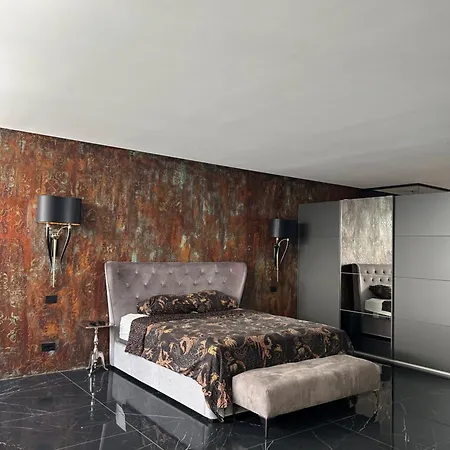 Royal Apartment *