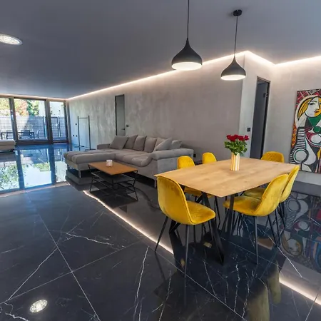 Apartment Royal