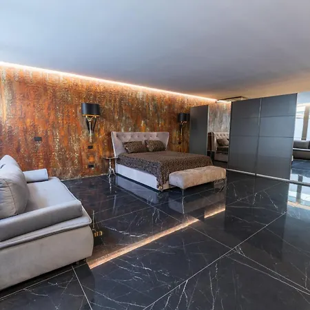 Royal Apartment